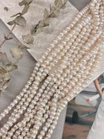 Натуральный барочный жемчуг 7-8 мм, нить 35 см