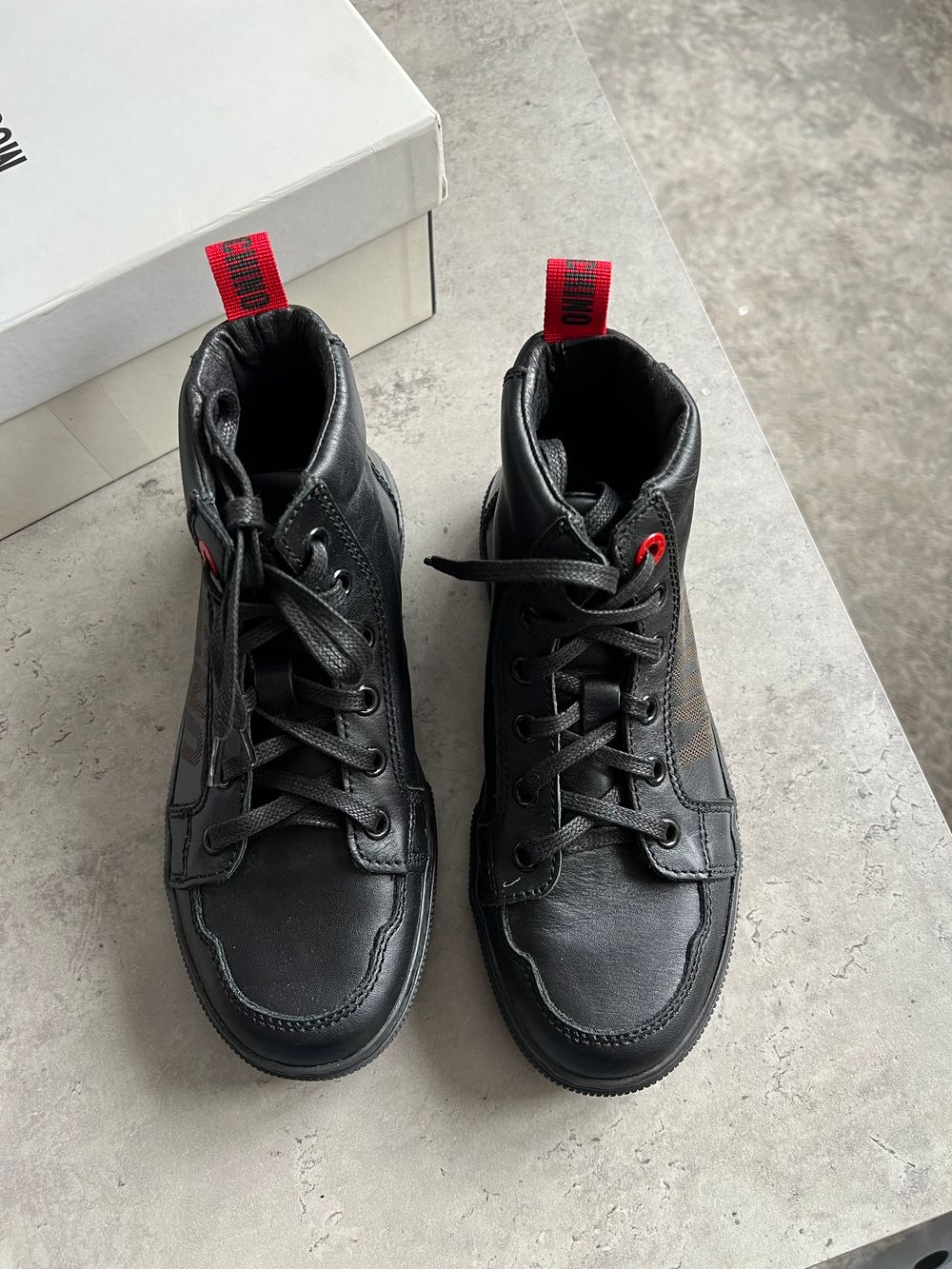 Кеды новые Moschino, 33