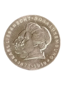 Монета  20 марок 1971 ГДР "Карла Либкнехт и Роза Люксембург"