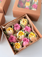 Коробка «Махровые тюльпаны» 15*15 см