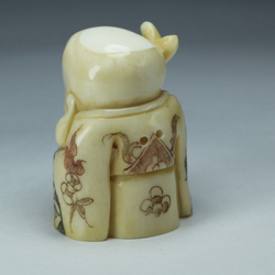 Нэцкэ Шоусин с посохом и иероглифом счастье