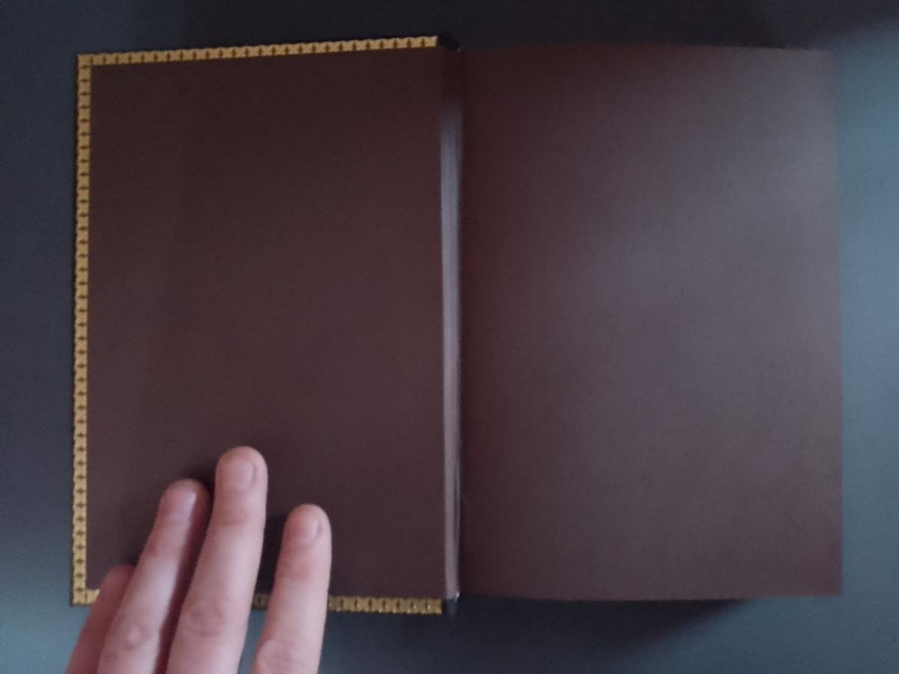 "Уинстон Черчилль" Подарочное издание в кожаном переплете с подставкой в 3 томах