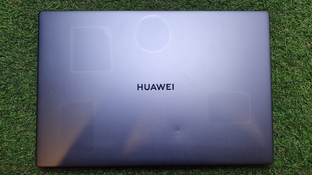 Ноутбук HUAWEI Ryzen 5/8Gb/FHD