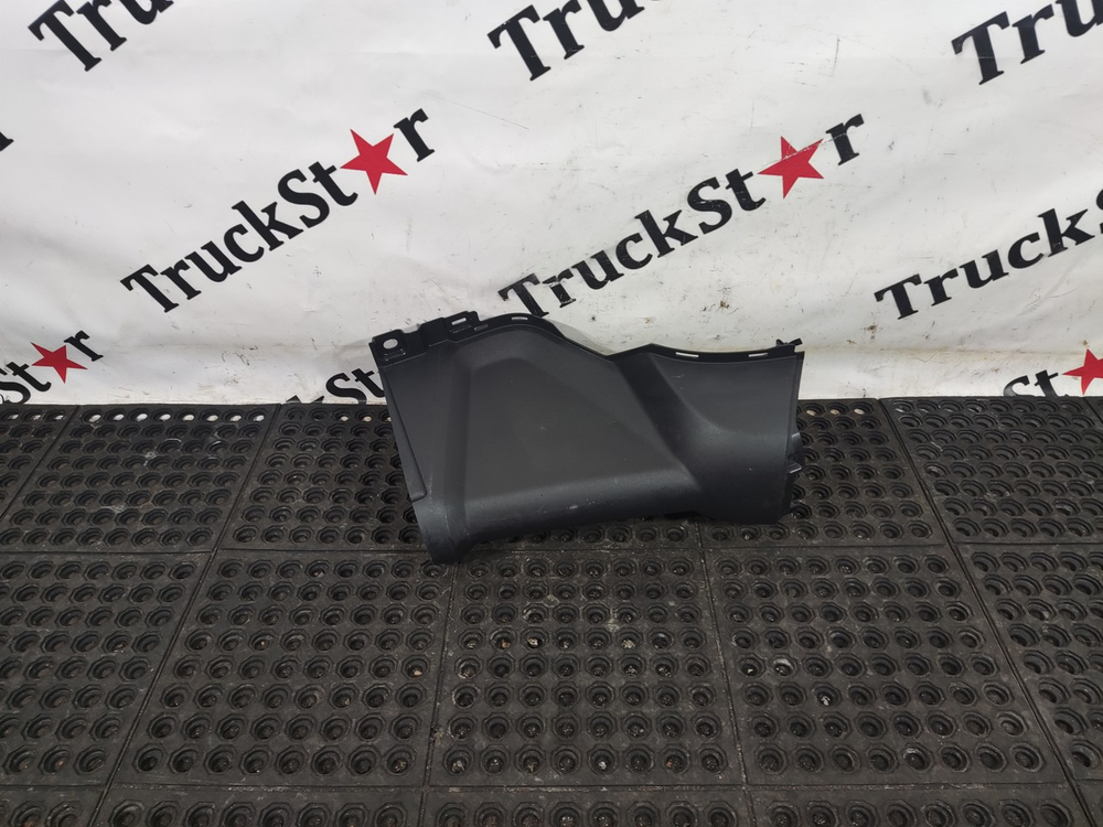 Кожух рулевой колонки 2023г.