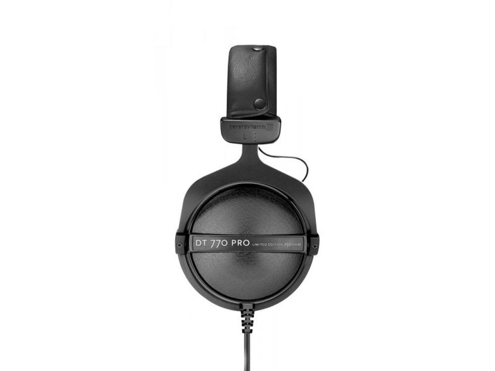 Наушники Beyerdynamic DT 770 Pro 250 Ohm черный