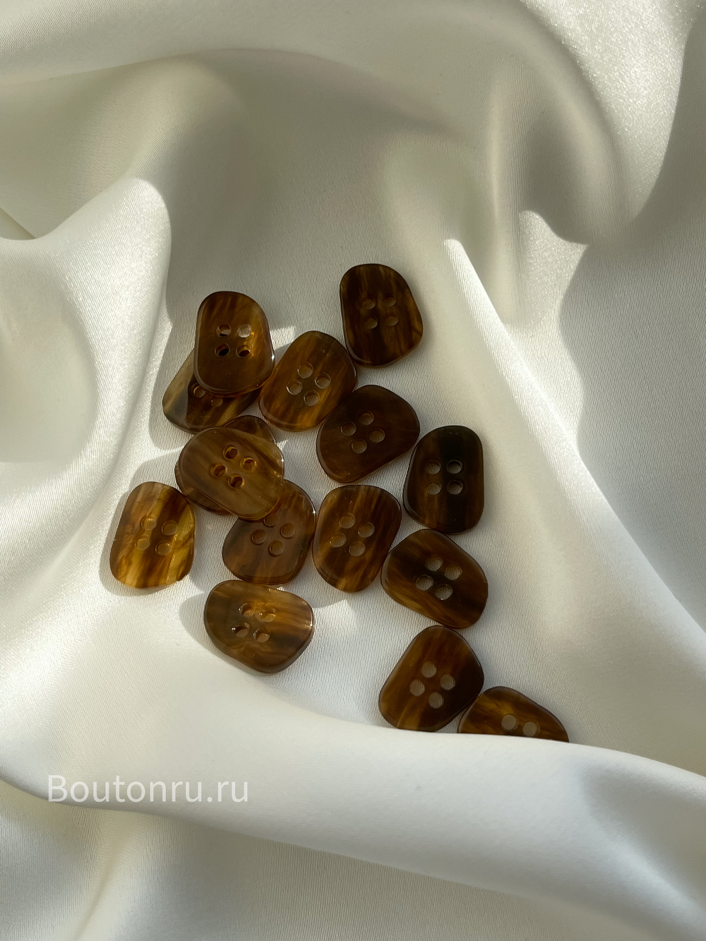 Пуговицы на прокол светло-коричневые