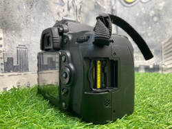Nikon D90 9.100 кадров