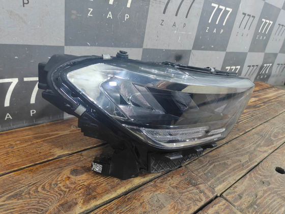 Фара правая LED Volkswagen Polo 6 20-нв Б/У Оригинал 6N5941006A