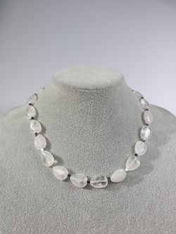 Чокер-колье из горного хрусталя "Кристальный рассвет"