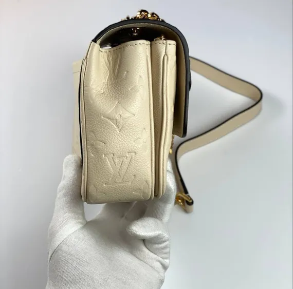 Сумка Louis Vuitton Marceau кремовый