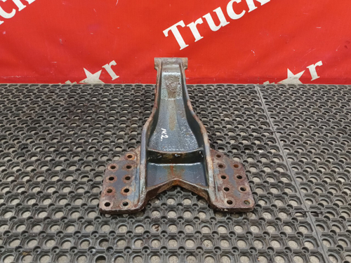 Кронштейн реактивной тяги