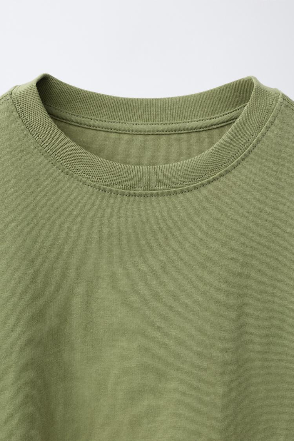 ZARA БАЗОВАЯ ОДНОТОННАЯ ФУТБОЛКА, ЗЕЛЕНЫЙ