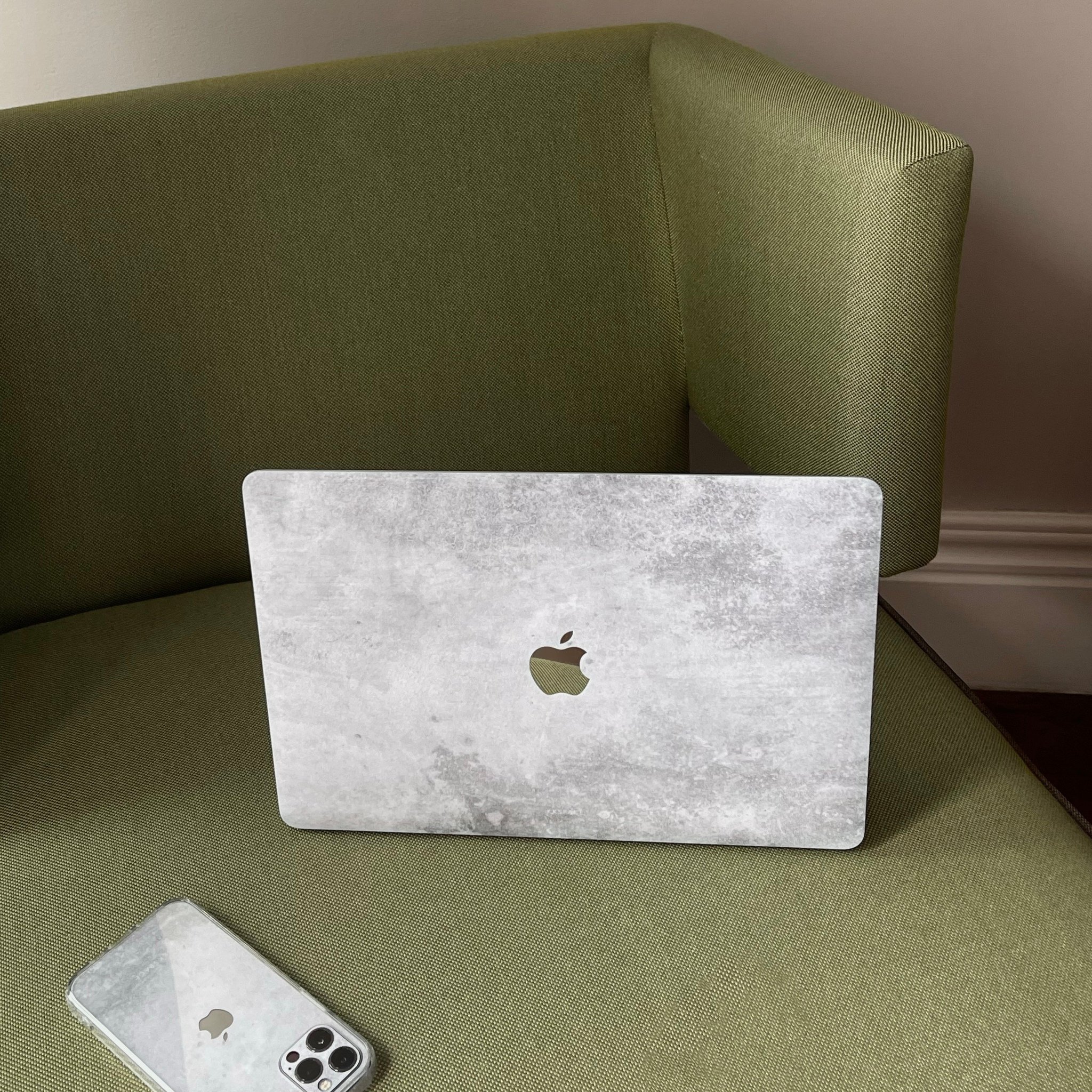 Виниловая наклейка NEBULA для MacBook