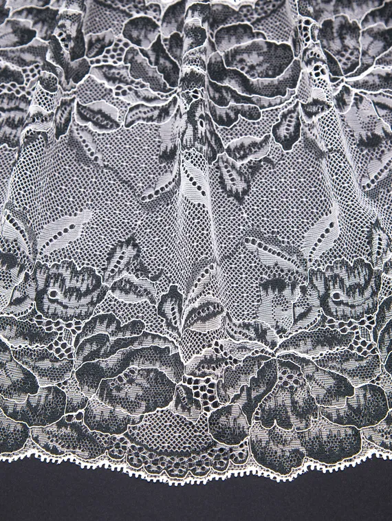 03-166 Кружево эластичное 22 см, белый/серый