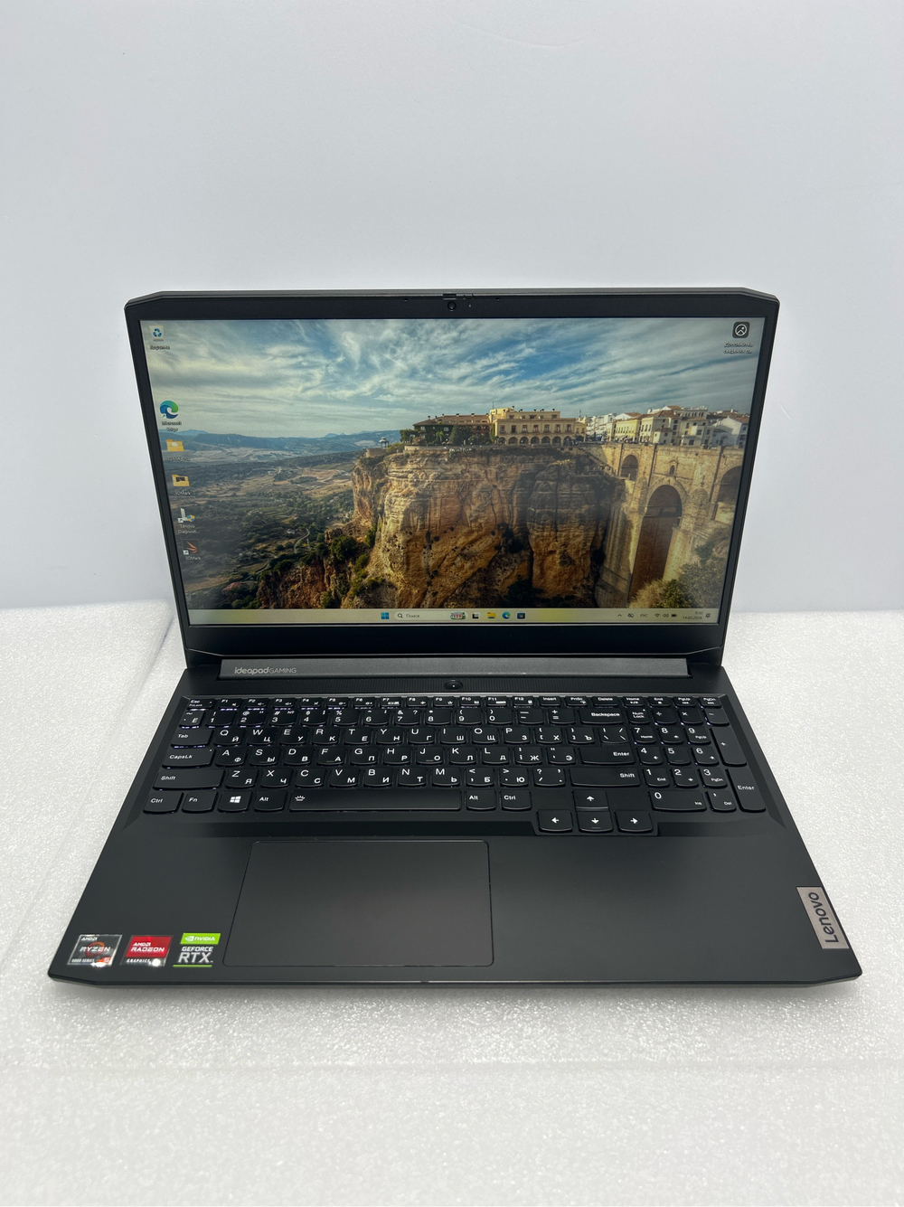 Ноутбук Lenovo IdeaPad Gaming 3 15ACH6 (82K201D1RK) 15.6"/AMD Ryzen 5 5600H/RAM 8GB/SSD 256GB/Nvidia RTX3050 4GB/1920*1080/IPS/DOS/Подсветка кл-ры: LED/Черный. Состояние: Уценка/большой след на матрице от клавиатуры/С1