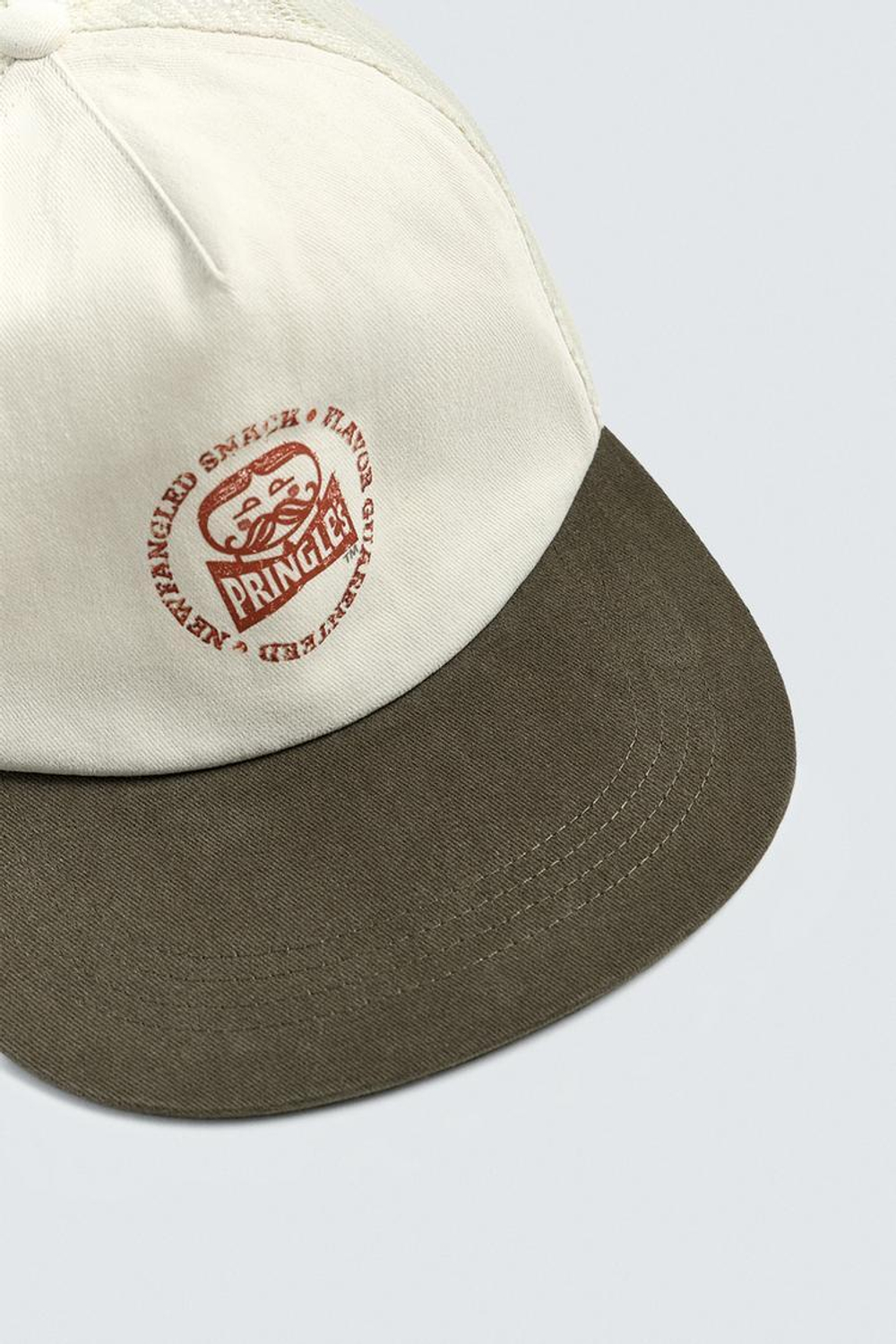 ZARA КЕПКА С ПРИНТОМ PRINGLES © PRINGLES LLC, ЭКРЮ
