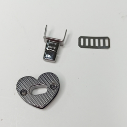 Замок вертушка на винтах 25*30 сердце Черный никель