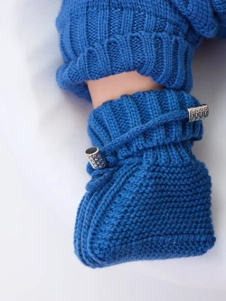 Комплект вязаный новорожденному: комбинезон+шапка+пинетки