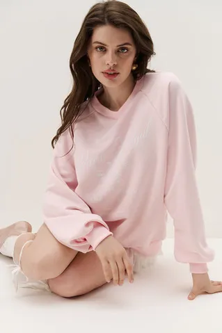 Свитшот с V-образным вырезом нежно-розового цвета