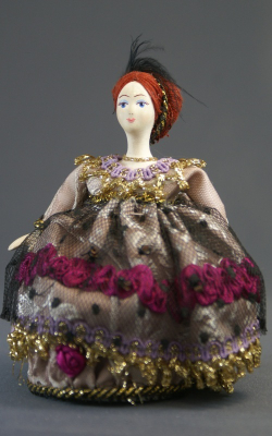 Кукла-шкатулка Дама в маскарадном костюме 19 века