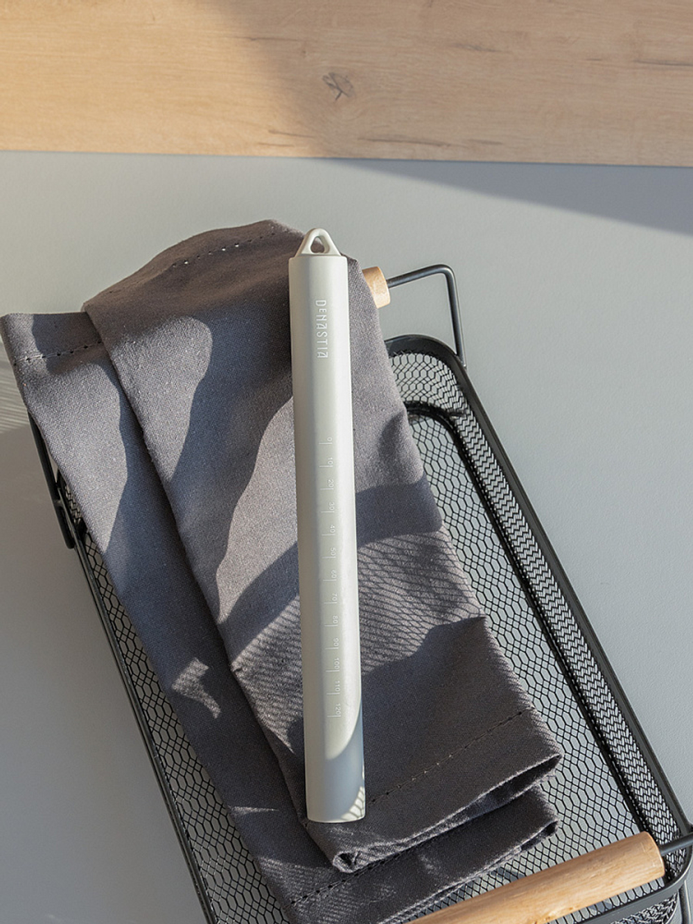 Скалка DeNASTIA 26,5x2,5 силикон, серый