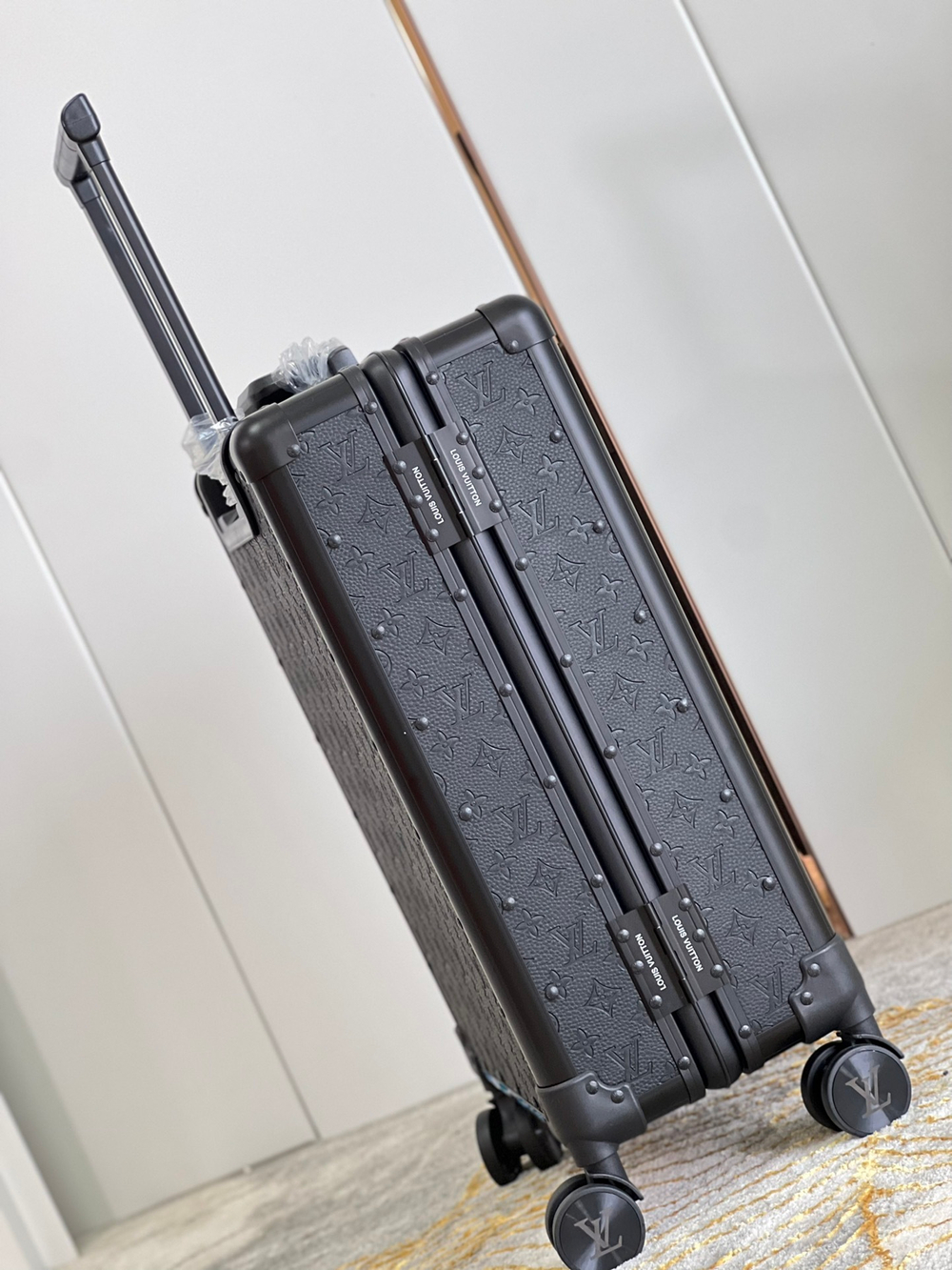 Louis Vuitton Horizon 55