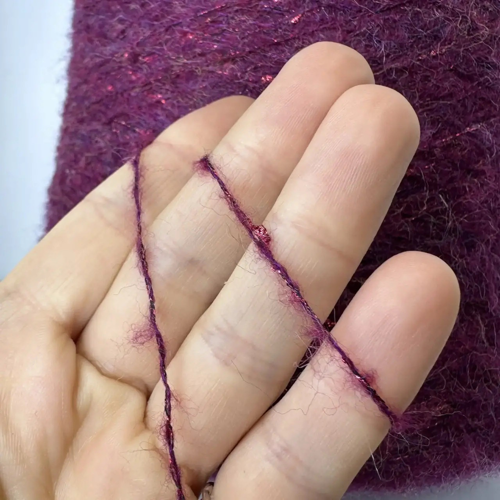 SINGAPORESLING NODINO - Industria Italiana Filati; 47% люрекс, 27% п/а, 13% альпака, 13% меринос; 800м/100гр; шнурок с шишечками; S501