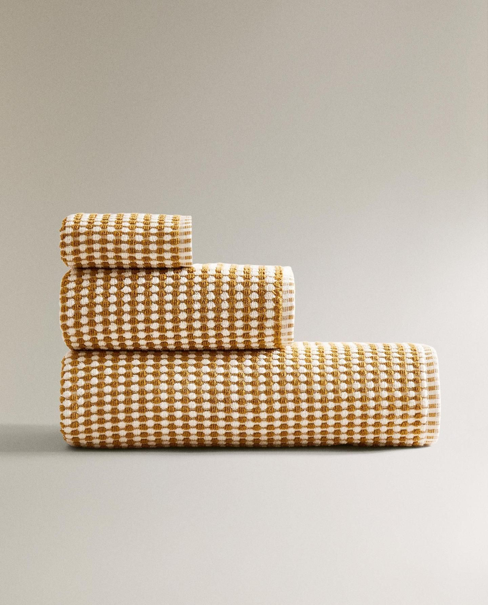 Zara Home - Хлопковое банное полотенце со структурой, желтый, 30х50 см