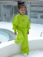 Костюм для девочки на осень