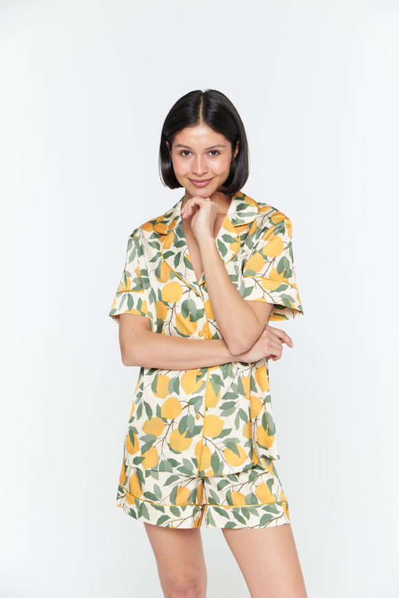 Шелковая блуза с кантом и лимонами