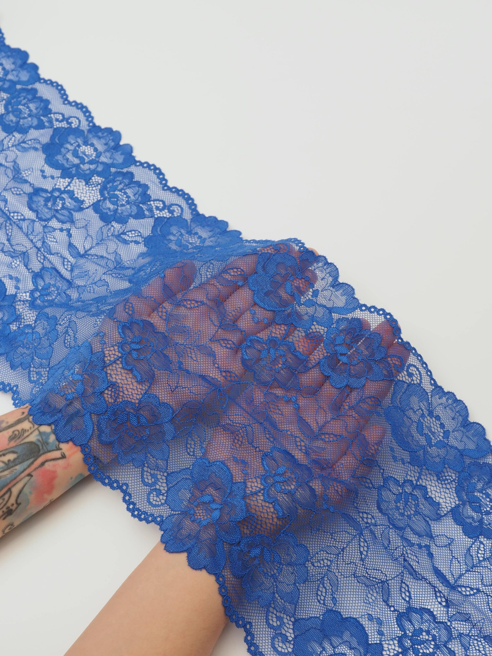 Эластичное кружево васильковое (ярче резинок ультрамарин) ширина 20 см
