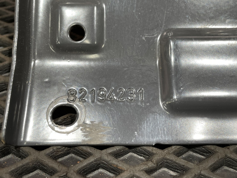 Кронштейн блока управления AIRBAG