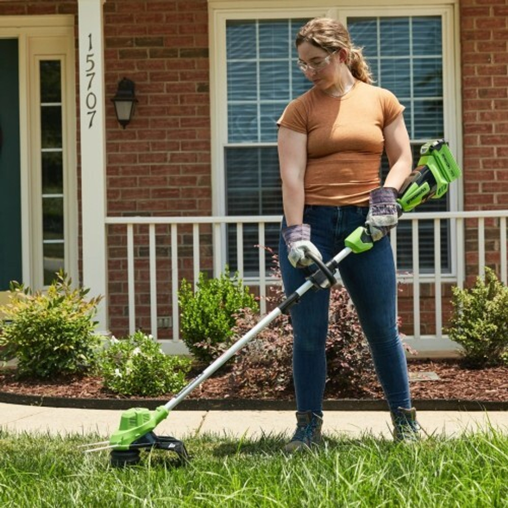 Триммер аккумуляторный GREENWORKS GD40LT 40V, 38 см, АКБ 4Ач и ЗУ 2112207UB