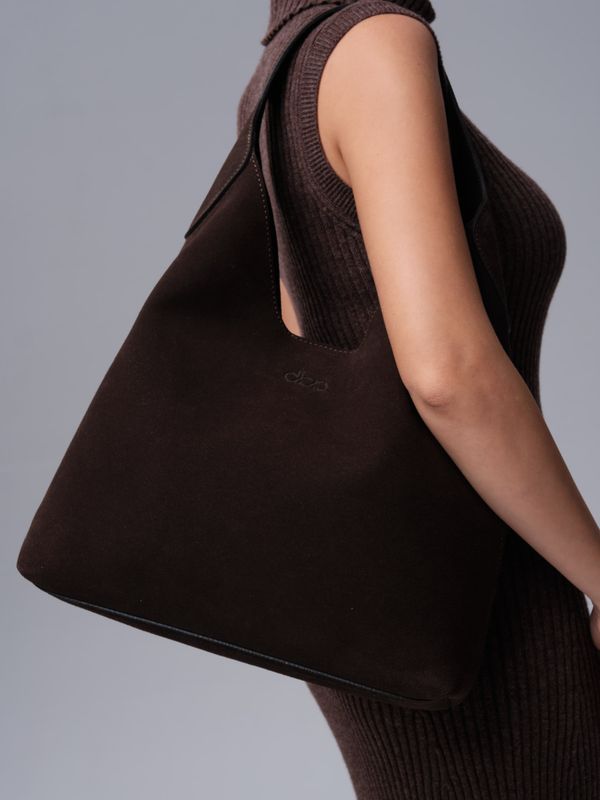 Замшевая сумка хобо Michele DBR 31156 черный каштан