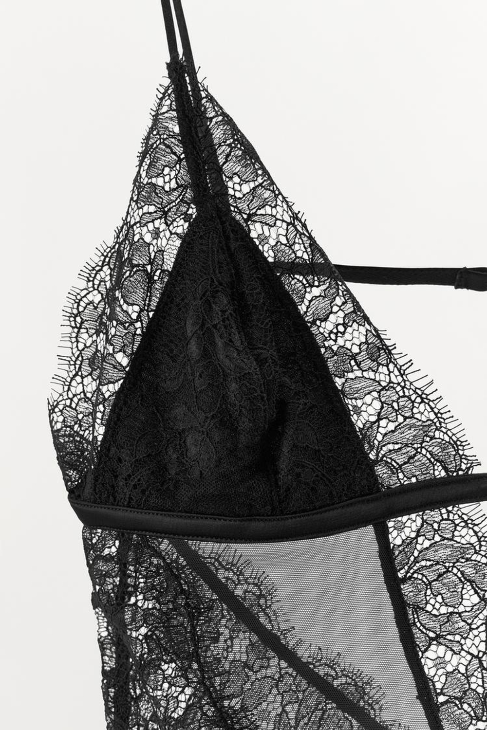 ZARA КОМБИНИРОВАННОЕ КРУЖЕВНОЕ БОДИ, ЧЕРНЫЙ