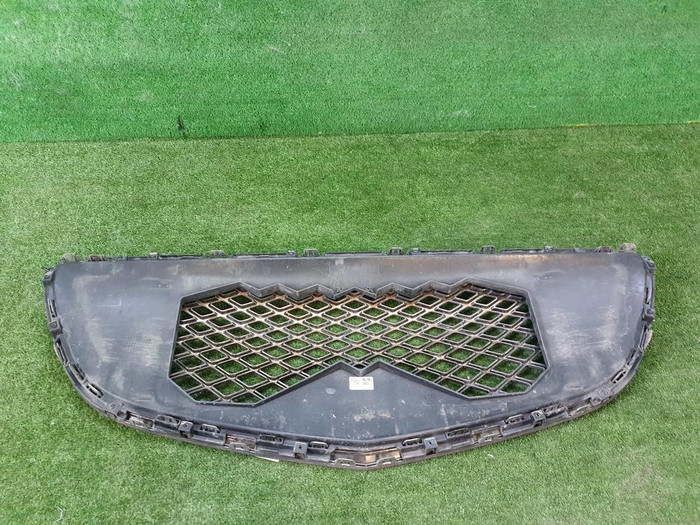 Решетка радиатора Genesis GV70 (2020-н.в.)