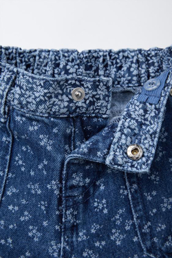 ZARA ДЖИНСЫ С ШИРОКИМИ ШТАНИНАМИ ИЗ ТКАНИ С ЦВЕТОЧНЫМ ПРИНТОМ, ВЫЦВЕТШИЙ СИНИЙ