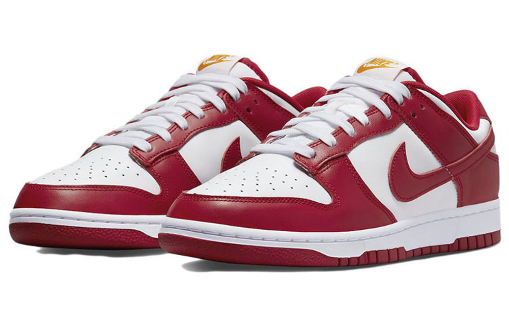 Nike gym red hot sale
