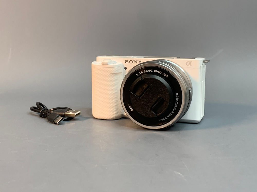 Sony ZV-E10 Kit 16-50mm 600 кадров