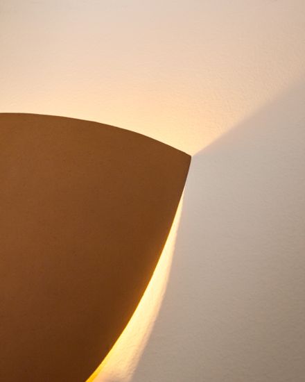 Настенный светильник Nibla из металла с терракотовым эффектом