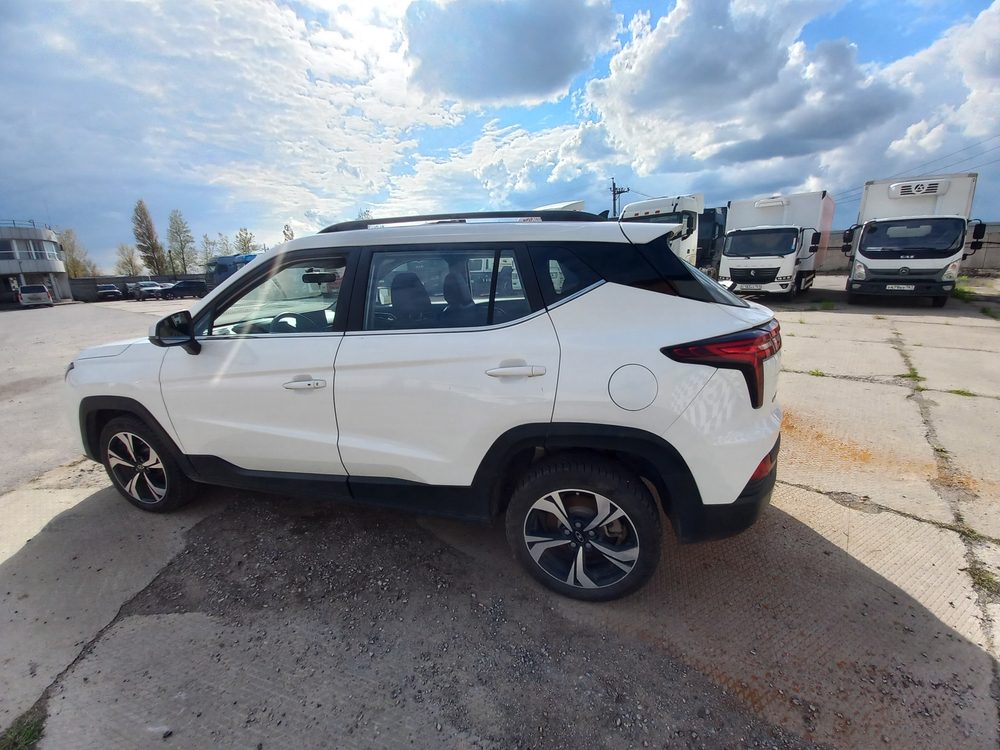 Москвич 3 1,5 CVT Стандарт (136 л.с.)
