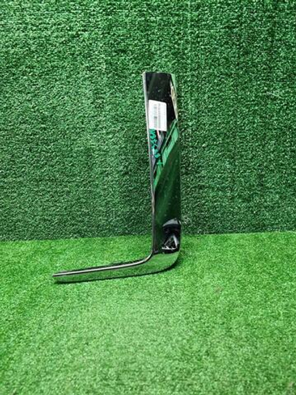 Накладка бампера правая Voyah Dream (2021-н.в.)