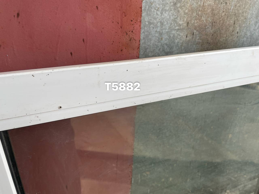 Створка Пластиковая Б/У 144(в) х 84(ш)