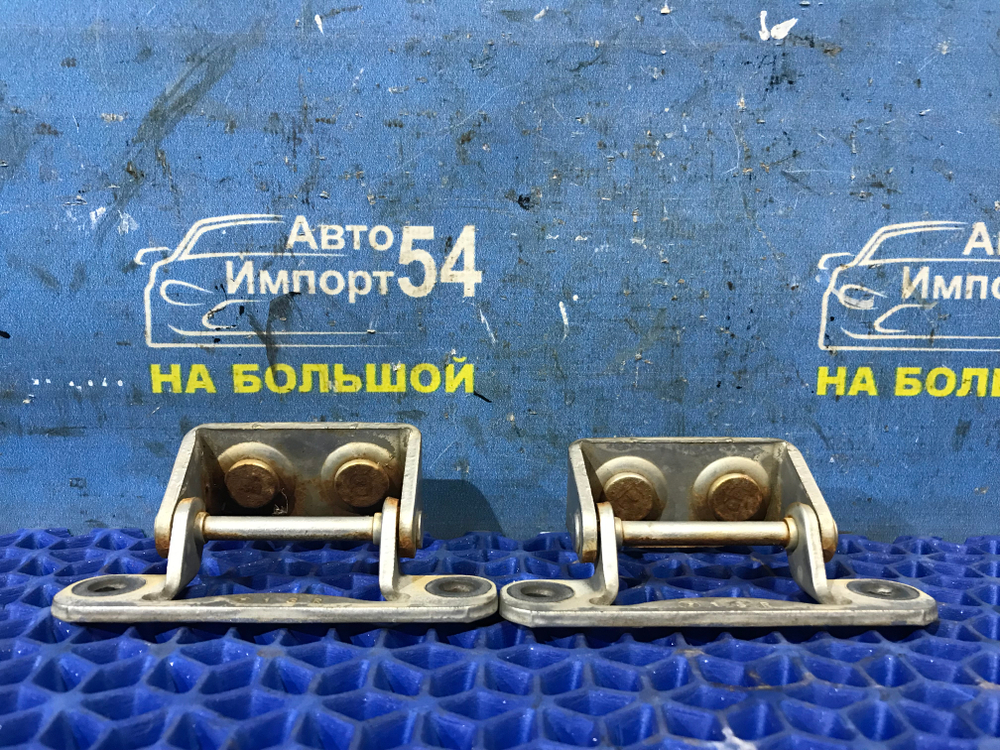 Петля багажника SUBARU FORESTER 1997-2002