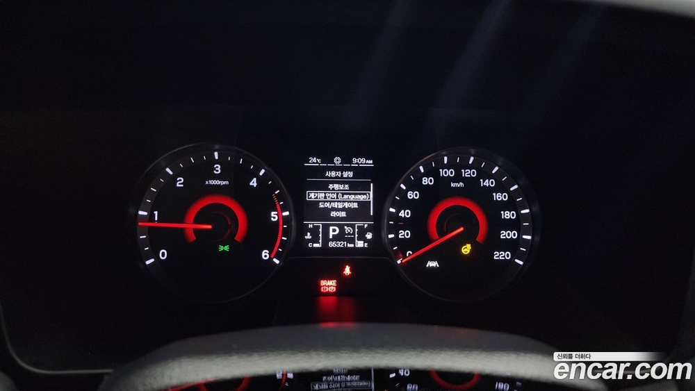 KG Mobility (Ssangyong) Very New Tivoli Дизель 1.6 2WD (05.2020)