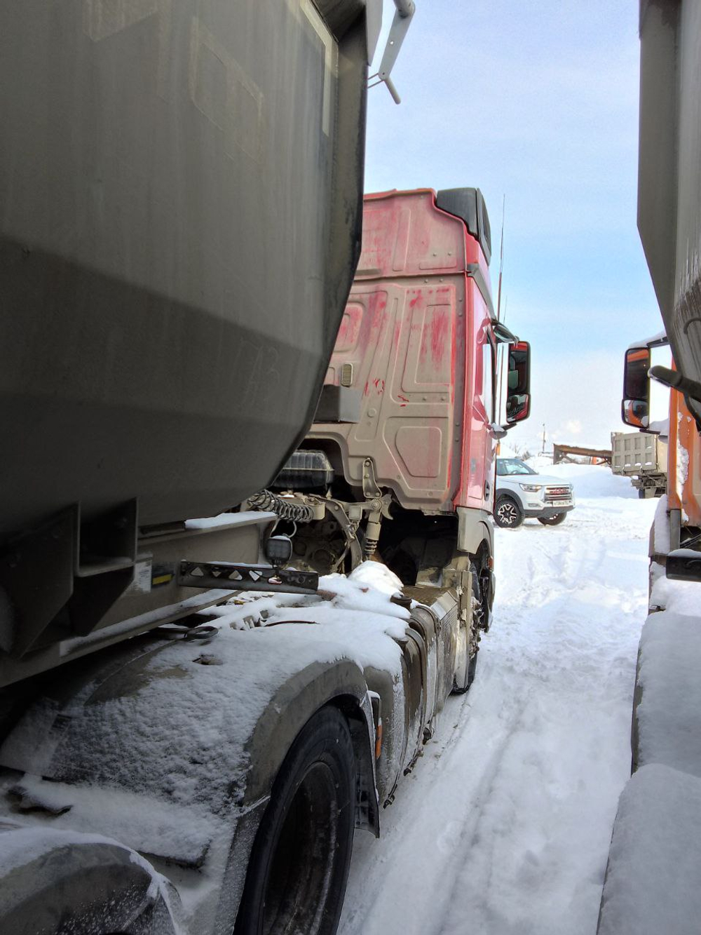 Mercedes-Benz Actros 6x4 Седельный тягач 2645 LS (Дизельный, 12,8 л, 449 л.с., МТ)