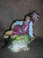 Статуэтка. Фарфор. Спящий мушкетёр. Capodimonte. Италия