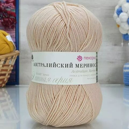Австралийский меринос пряжа, Пехорка 95%меринос.шерсть 5%обьемный акрил 5х100г/400м 442 натуральный
