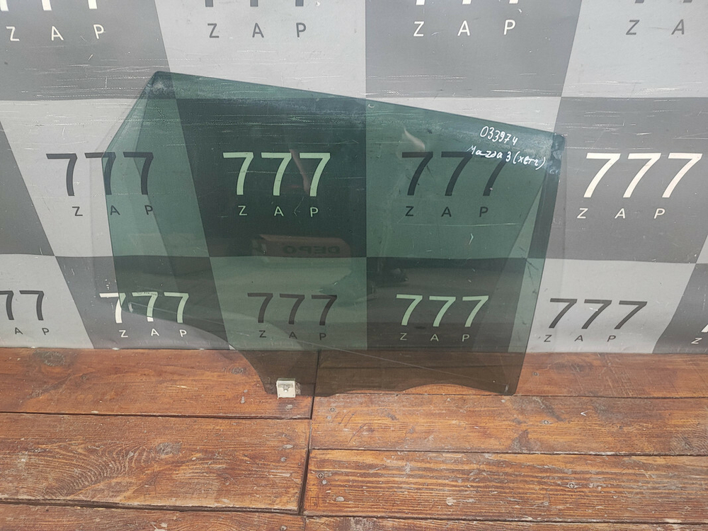 Стекло двери задней правой Mazda 3 (BK) 02-09 Б/У Оригинал B32H72511A