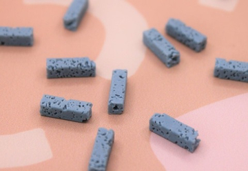 Бусина брусок вулкан камень голубая 4х13 мм